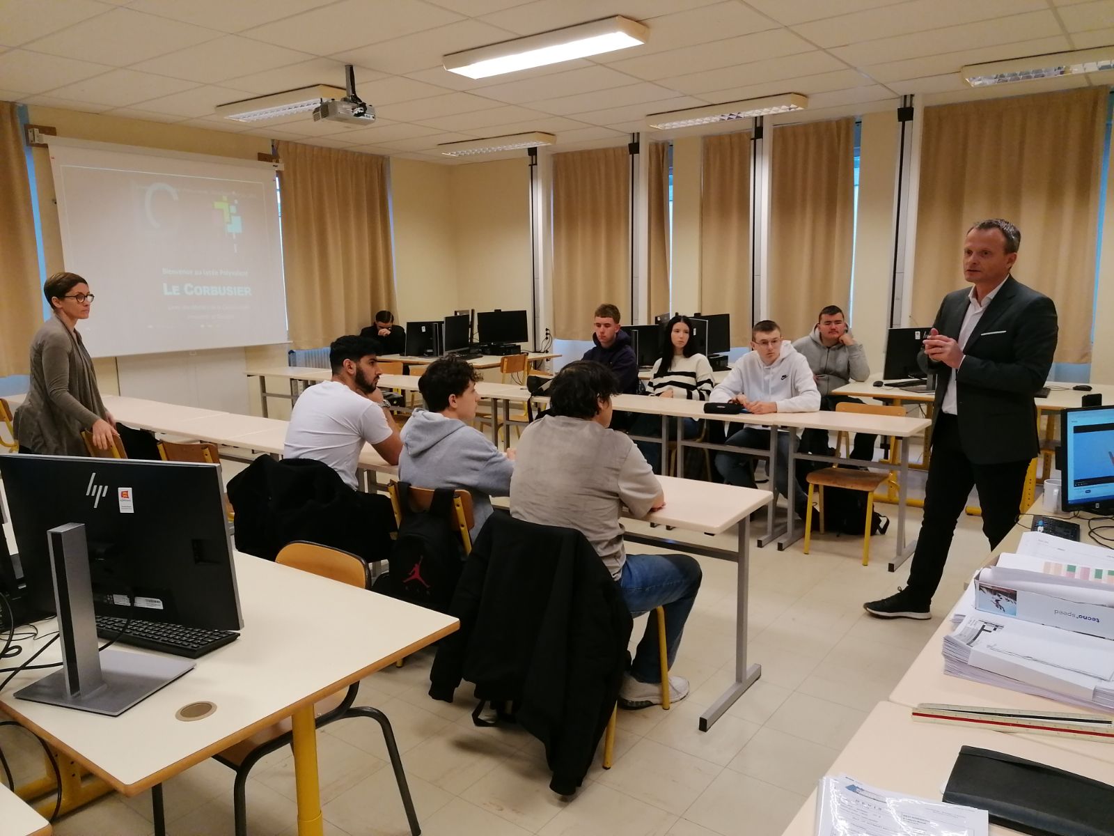 Une semaine des compétences au lycée professionnel Le Corbusier de ...
