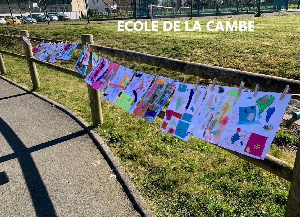 Du papier, des papiers, vos papiers ! » pour la Grande Lessive 2025
