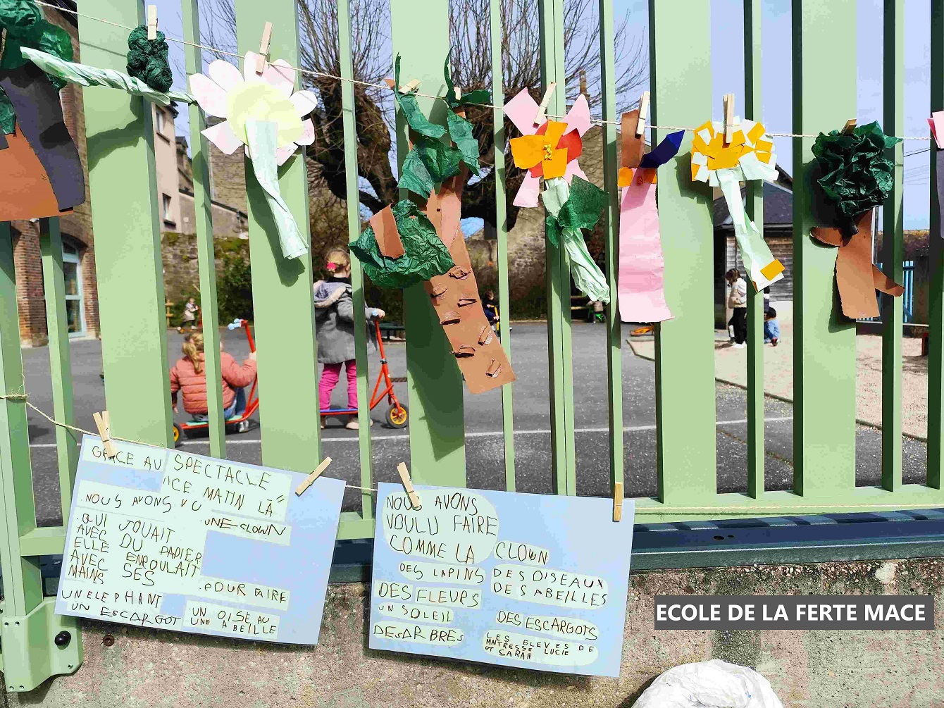 Du papier, des papiers, vos papiers ! » pour la Grande Lessive 2025