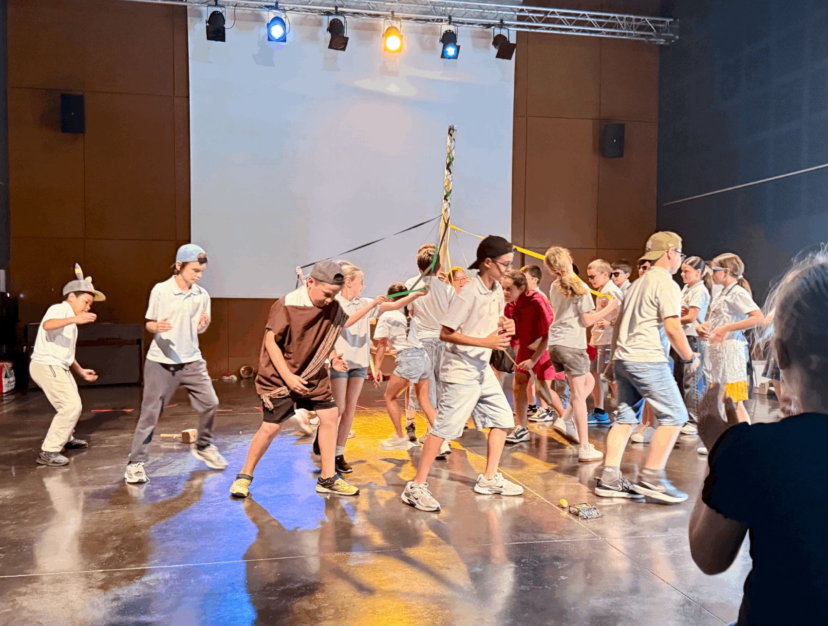 Contredanse Drama