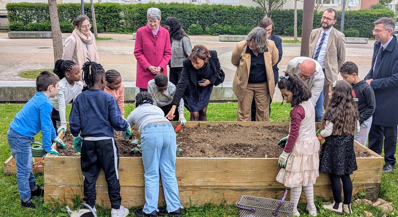 Visite rectrice à l'école Romain Rolland Evreux