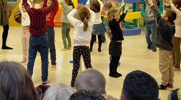 Spectacle école de Sainneville sur Seine